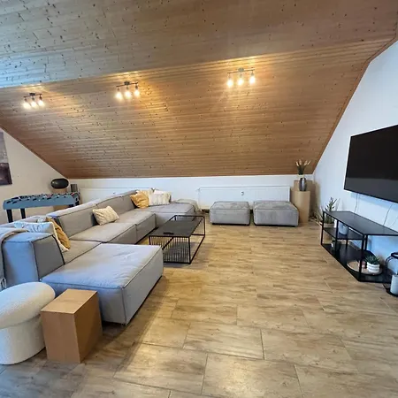 Xxl Penthouse - 240qm - 6 - Priv Parking- Mallibase Apartment Garbsen