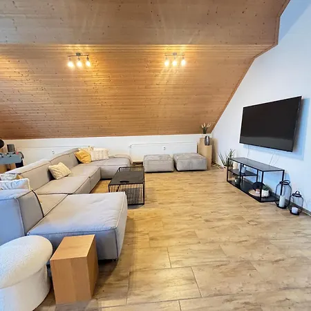Apartment Xxl Penthouse - 240qm - 6 - Priv Parking- Mallibase Garbsen