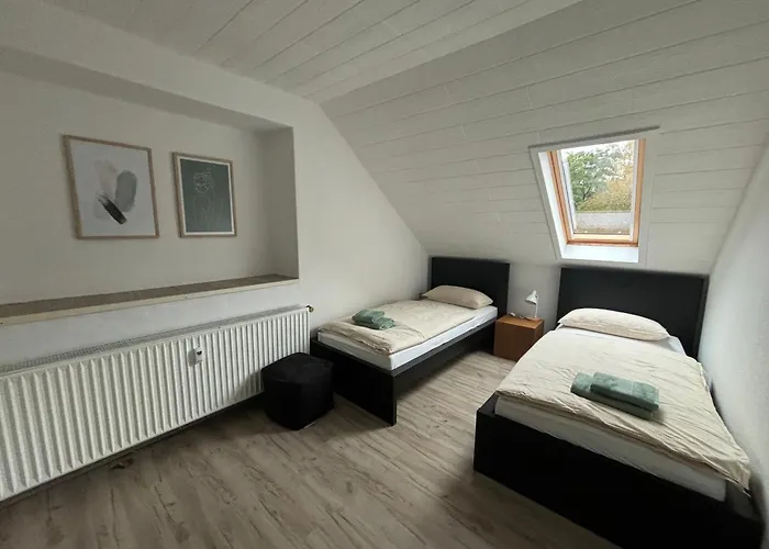 Apartamento Xxl Penthouse - 240qm - 6 - Priv Parking- Mallibase Garbsen